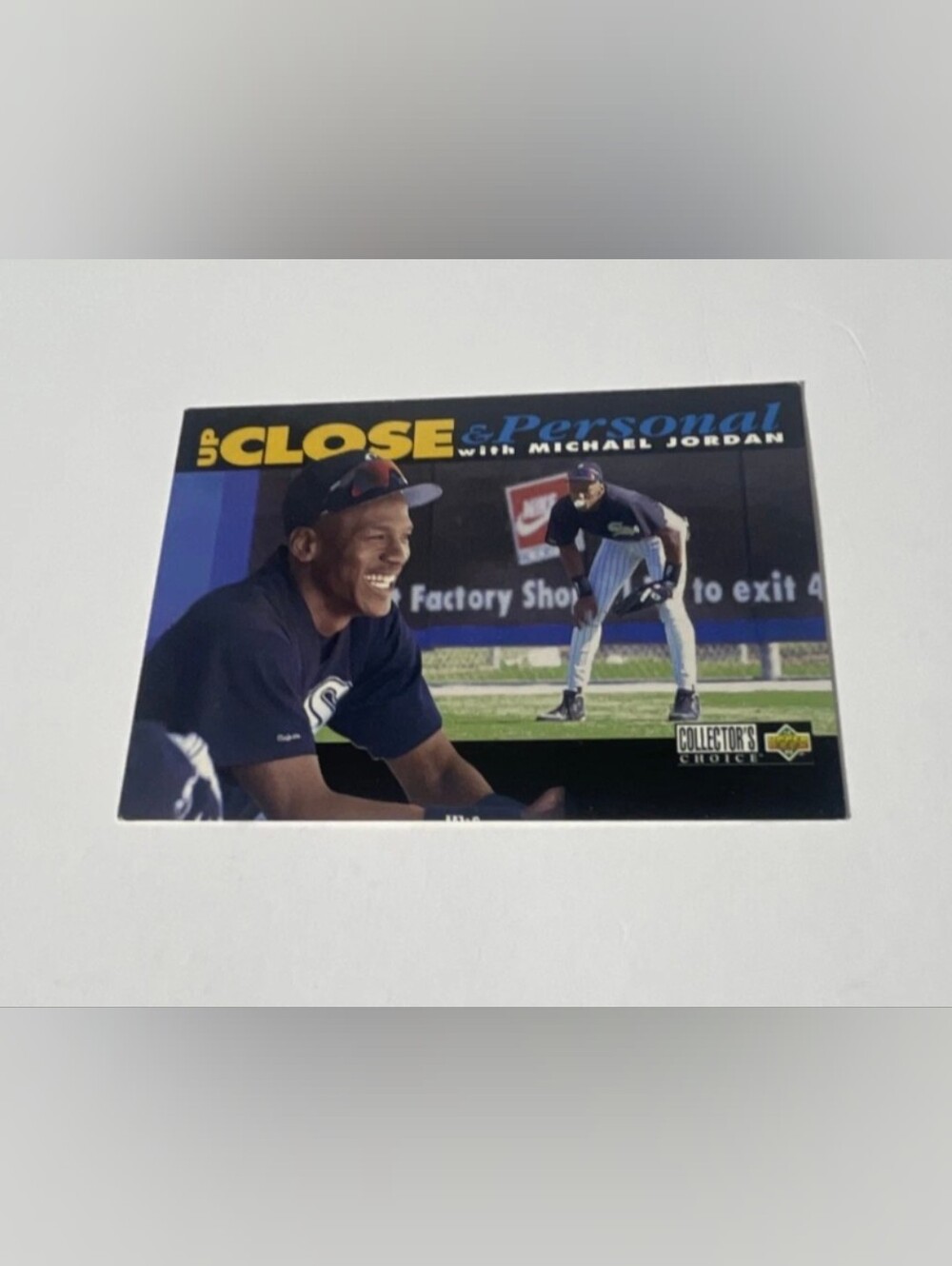 1994 Upper Deck Collector's Choice - Up Close & Personal Michael Jordan #635